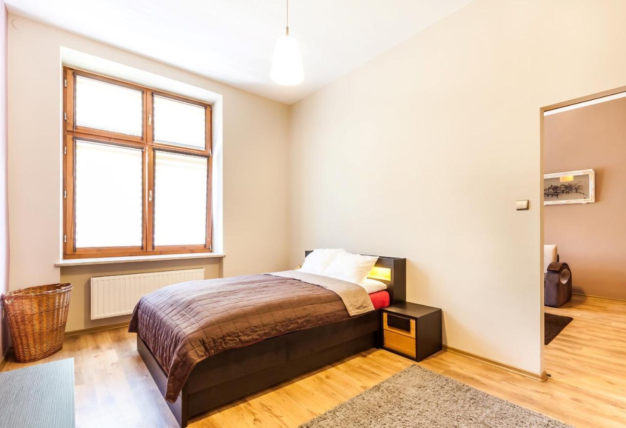 Apartment Lazarza 17 *